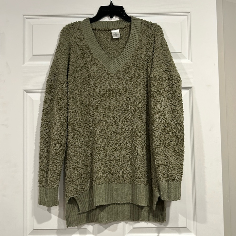Wild about me, large popcorn, green sweater